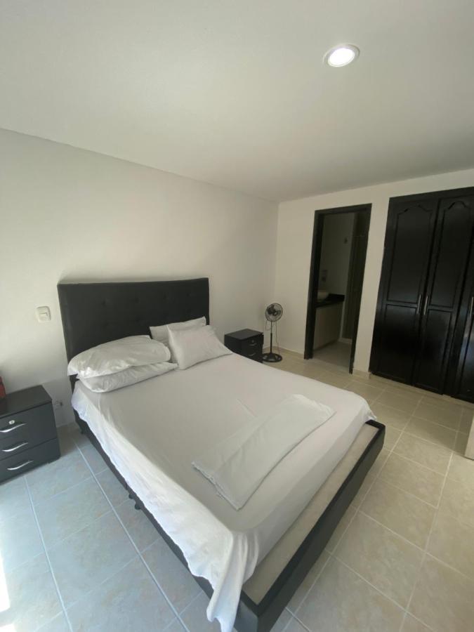 Апартаменты Apartaestudio Amoblado Con Excelente Ubicacion Перейра Экстерьер фото